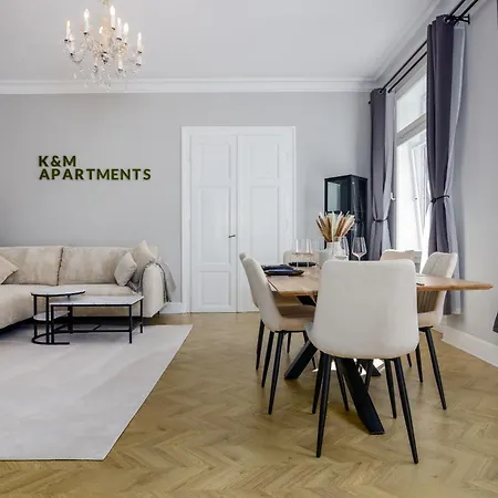 Apartament K&m - Zentral - Geraeumig - Charmanter Altbau *