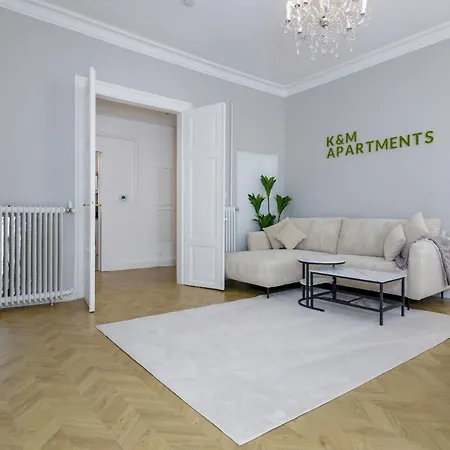 K&m - Zentral - Geraeumig - Charmanter Altbau *
