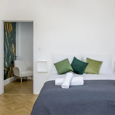 K&m - Zentral - Geraeumig - Charmanter Altbau * Wiesbaden