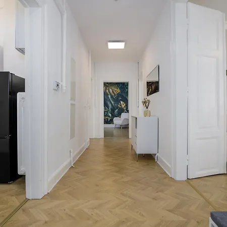 K&m - Zentral - Geraeumig - Charmanter Altbau * Wiesbaden