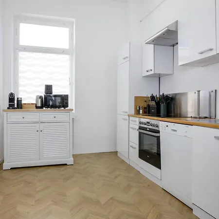 K&m - Zentral - Geraeumig - Charmanter Altbau